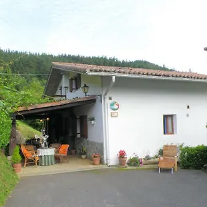 Casa Rural Akuiola , Guizaburuaga España